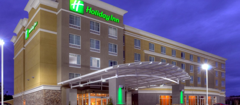 Holiday Inn Express
	            Covington, LA .